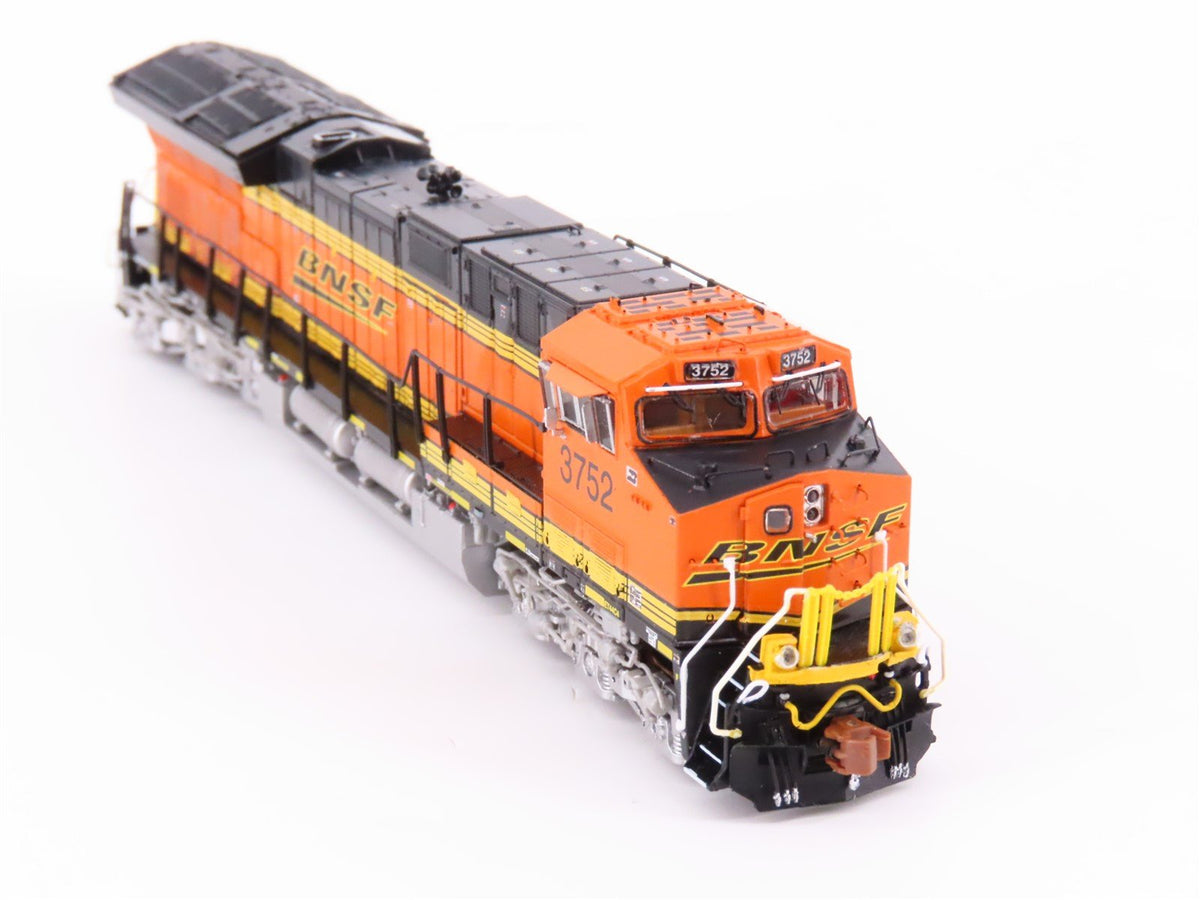 N Scaletrains SXT33626 BNSF GE Tier 4 GEVO ET44C4 Diesel #3752 w/ DCC &amp; Sound