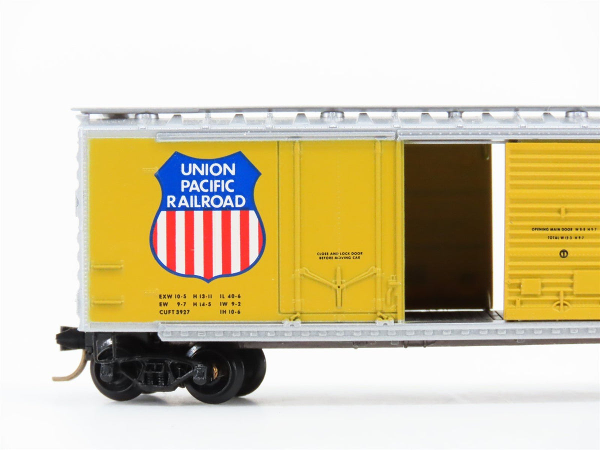 N Scale Kadee Micro-Trains MTL 22050 UP Union Pacific 40&#39; Box Car #110525