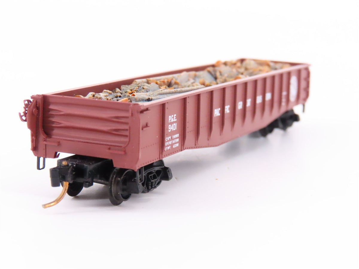 N Scale Micro-Trains MTL/Kadee 46300 PGE 50&#39; Fishbelly Gondola Car #9401 wLoad