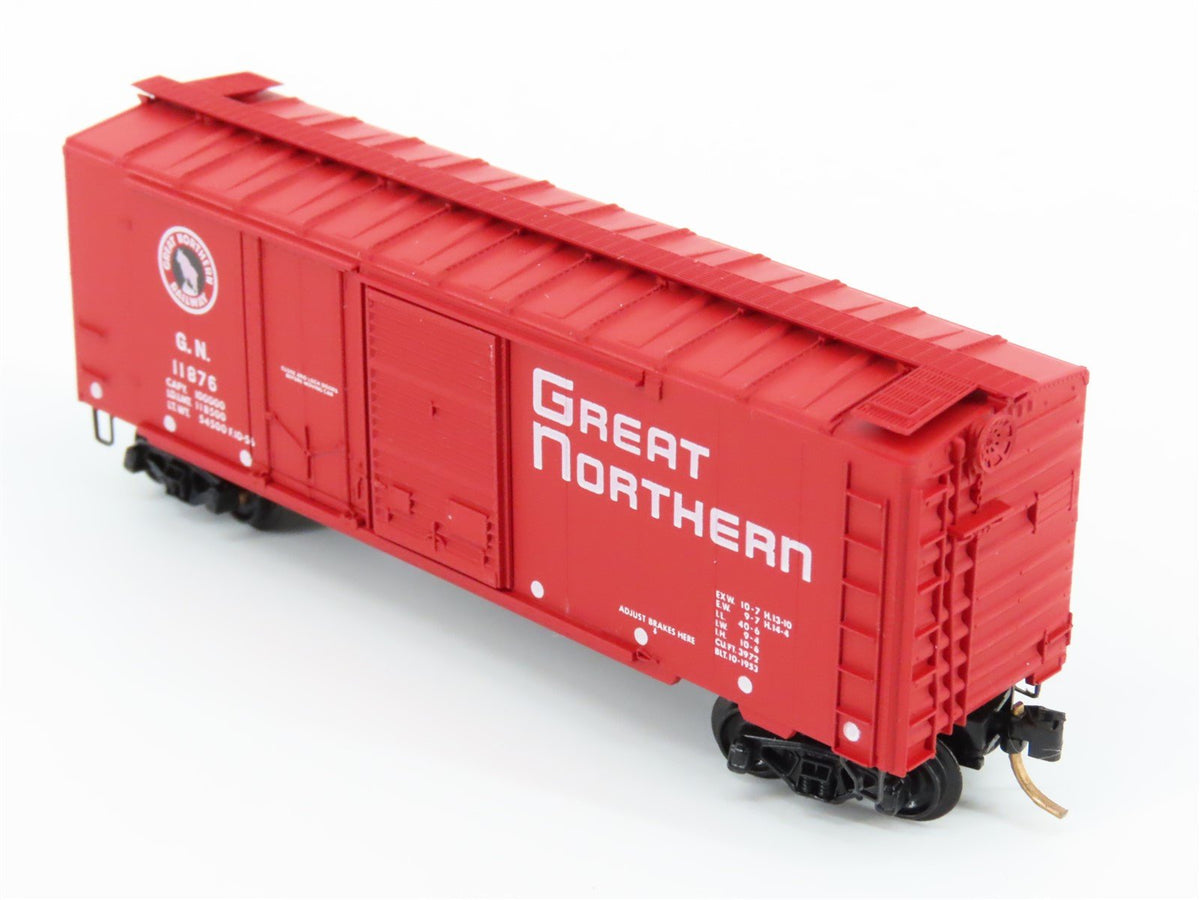 N Scale Kadee Micro-Trains MTL 22020 GN Great Northern 40&#39; Box Car #11876