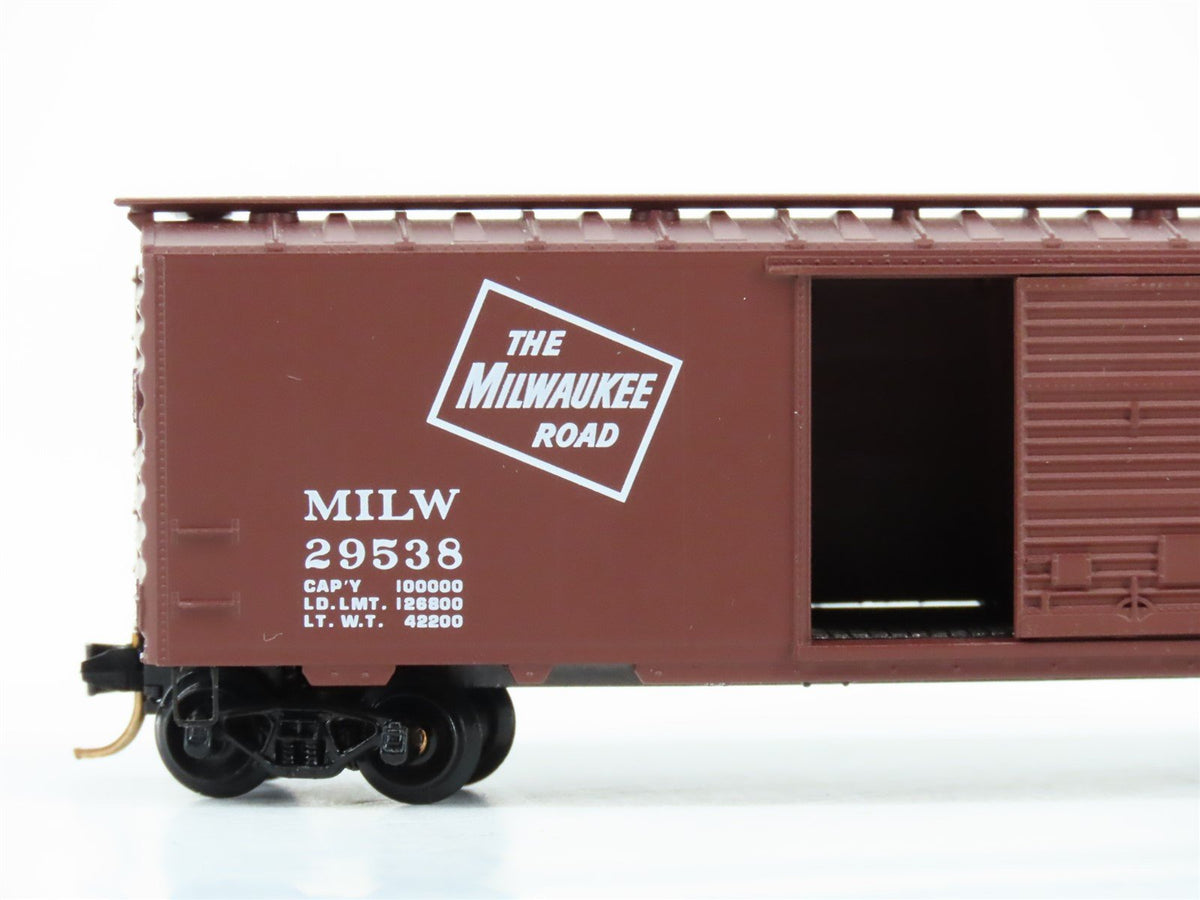 N Scale Kadee Micro-Trains MTL 20910 MILW Milwaukee Road 40&#39; Box Car #29538