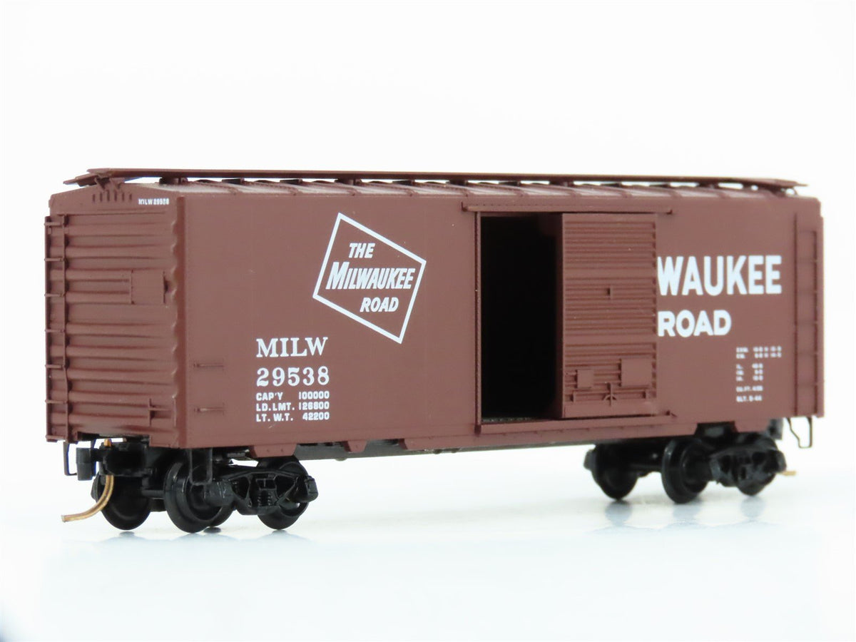 N Scale Kadee Micro-Trains MTL 20910 MILW Milwaukee Road 40&#39; Box Car #29538