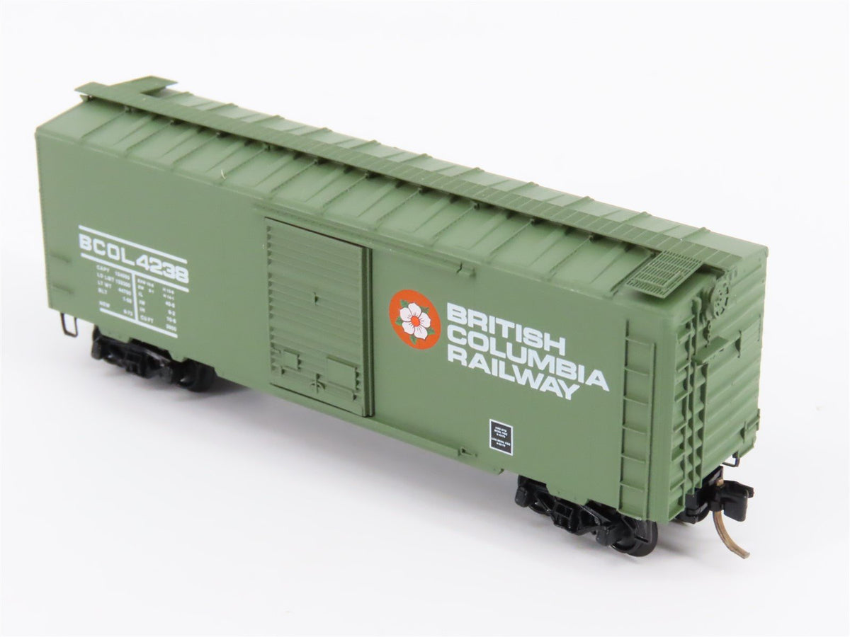 N Scale Kadee Micro-Trains MTL 20580 BCOL British Columbia 40&#39; Box Car #4238