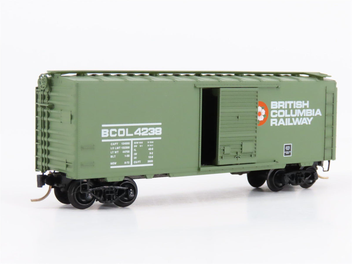 N Scale Kadee Micro-Trains MTL 20580 BCOL British Columbia 40&#39; Box Car #4238