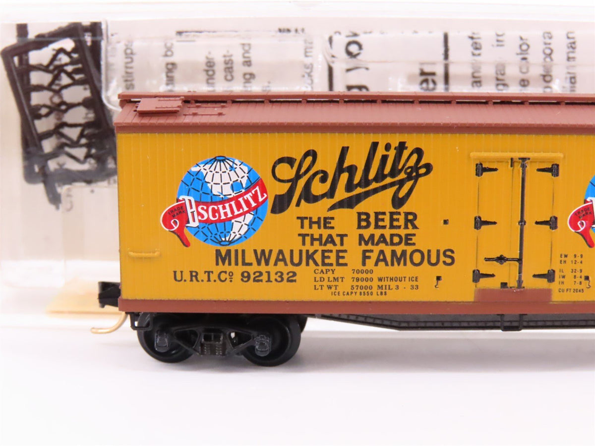 N Scale Micro-Trains MTL 49420 URTC Schlitz Beer 40&#39; Wood Reefer #92132