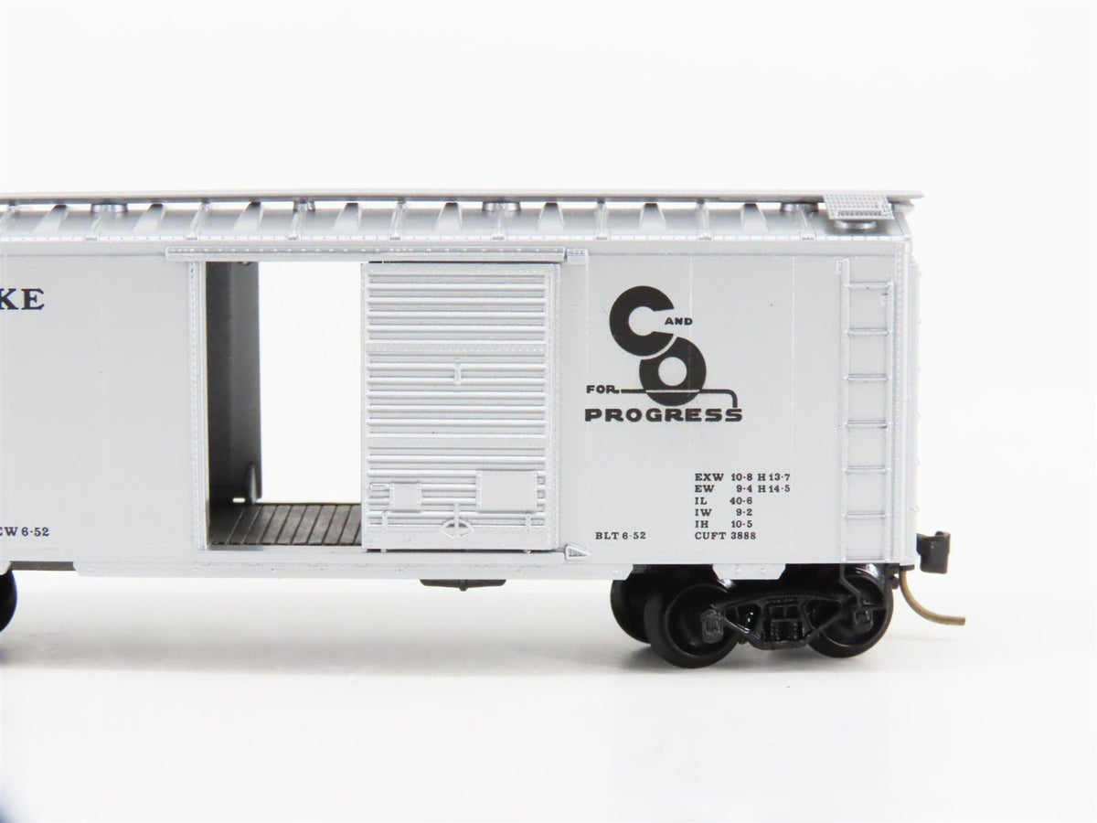 N Scale Kadee Micro-Trains MTL 20820 C&amp;O Chesapeake &amp; Ohio 40&#39; Box Car #2954