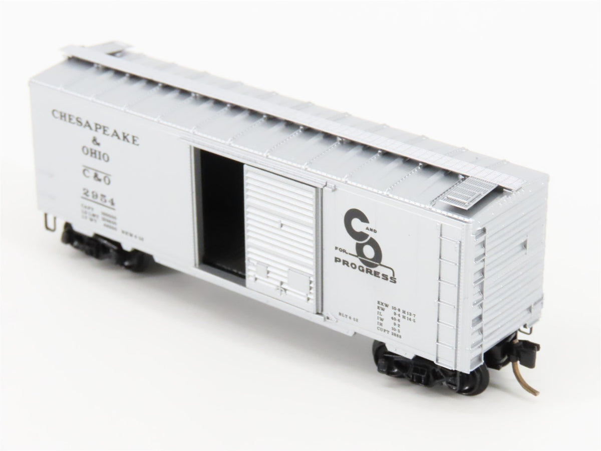 N Scale Kadee Micro-Trains MTL 20820 C&amp;O Chesapeake &amp; Ohio 40&#39; Box Car #2954