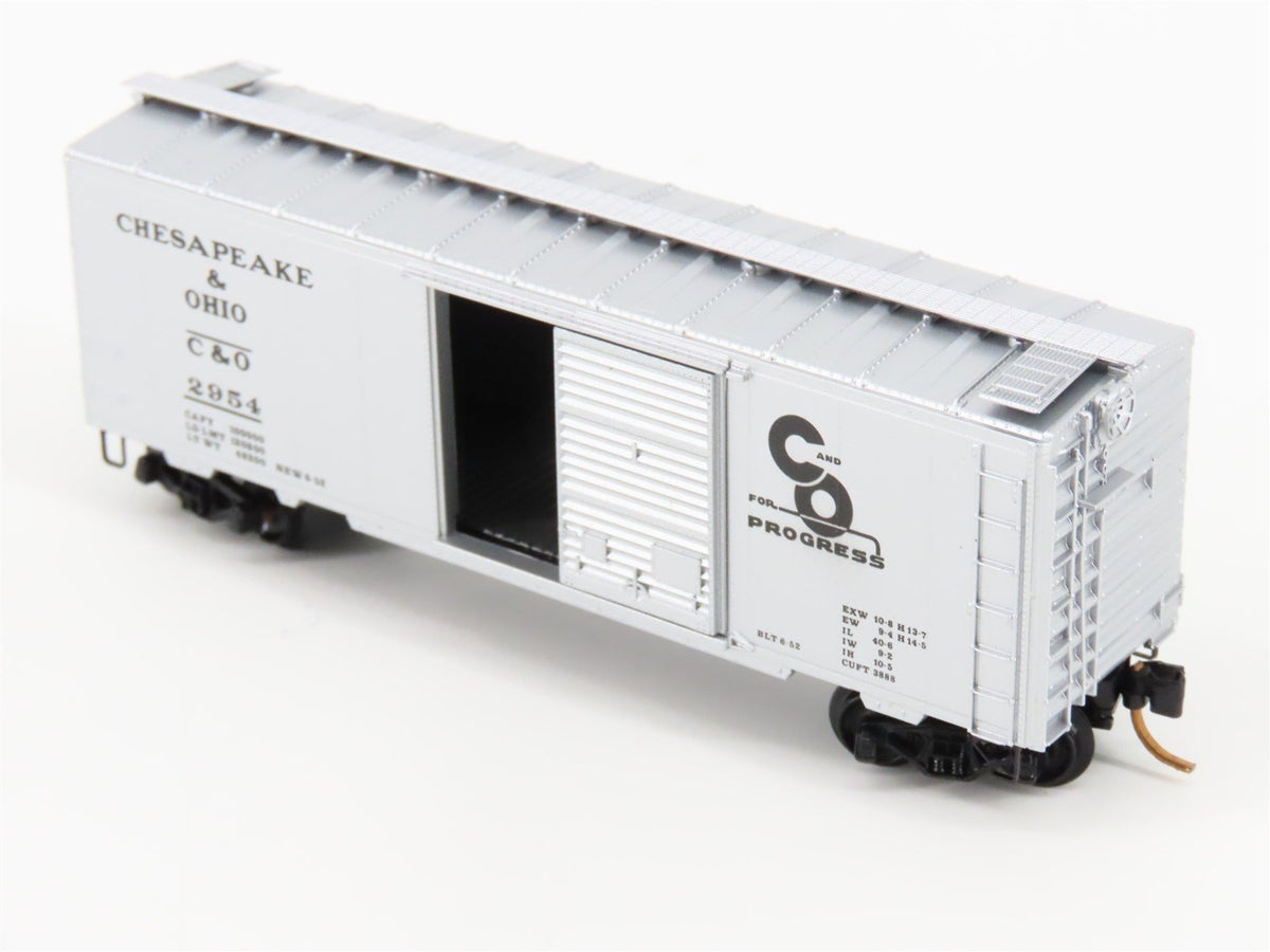 N Scale Kadee Micro-Trains MTL 20820 C&amp;O Chesapeake &amp; Ohio 40&#39; Box Car #2954