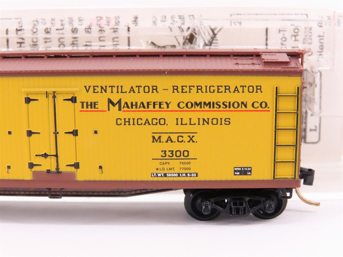 N Scale Micro-Trains MTL 49480 MACX Parrot Brand Potatoes 40&#39; Wood Reefer #3300