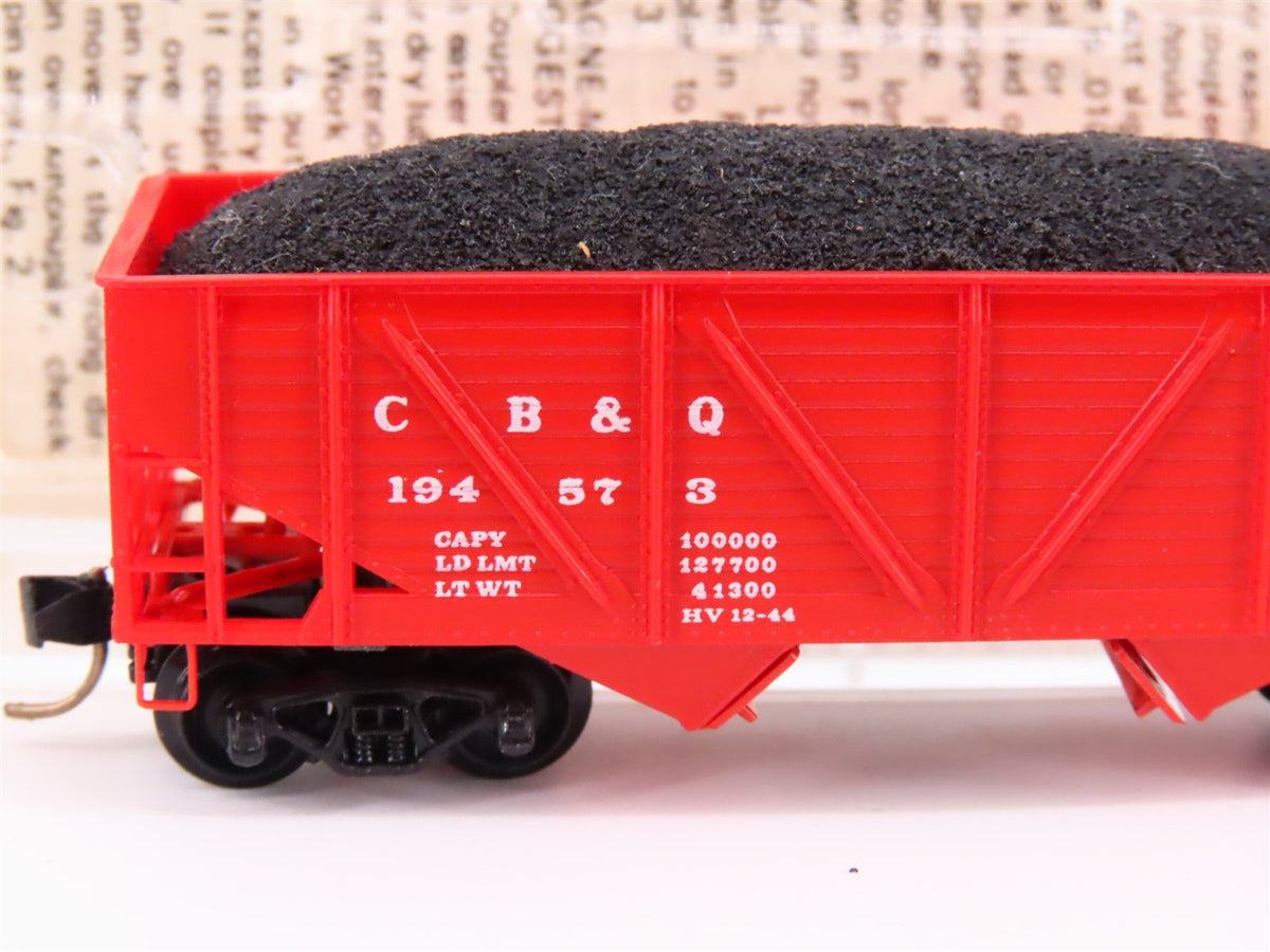 N Scale Micro-Trains MTL/Kadee 57020 CBQ Railway 33&#39; Hopper Car #194573 w/Load