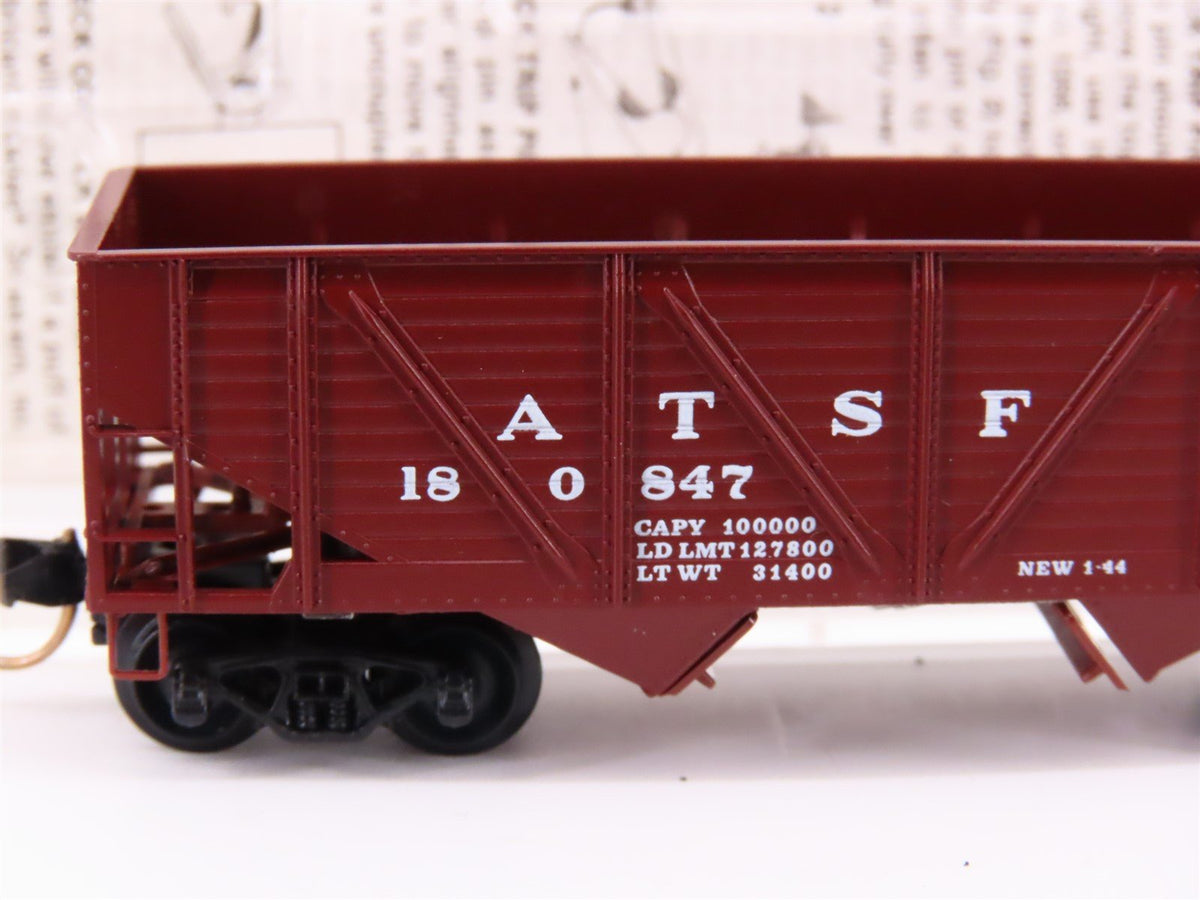 N Scale Micro-Trains MTL/Kadee 57010 ATSF Railway 33&#39; Hopper Car #180847 w/Load