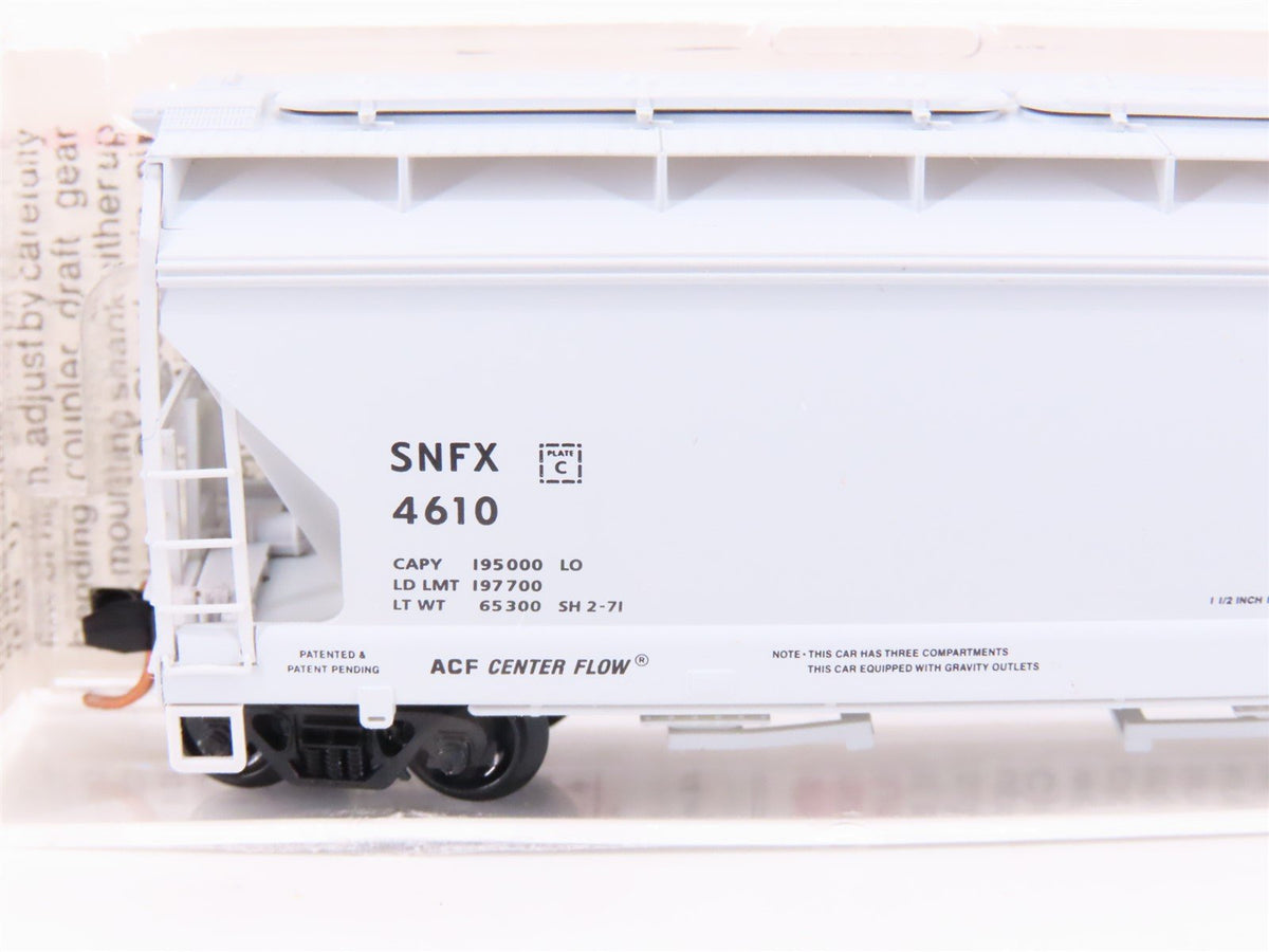 N Micro-Trains MTL 94210 SNFX Shell Oil Company ACF 3-Bay Covered Hopper #4610