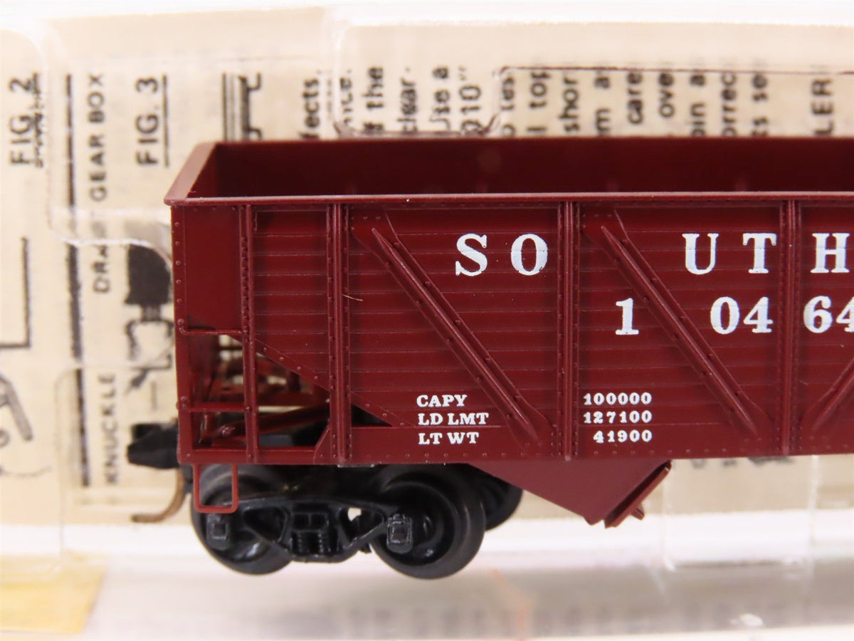 N Scale Micro-Trains MTL/Kadee 57040 Southern 33&#39; Wood Side Hopper Car #104642