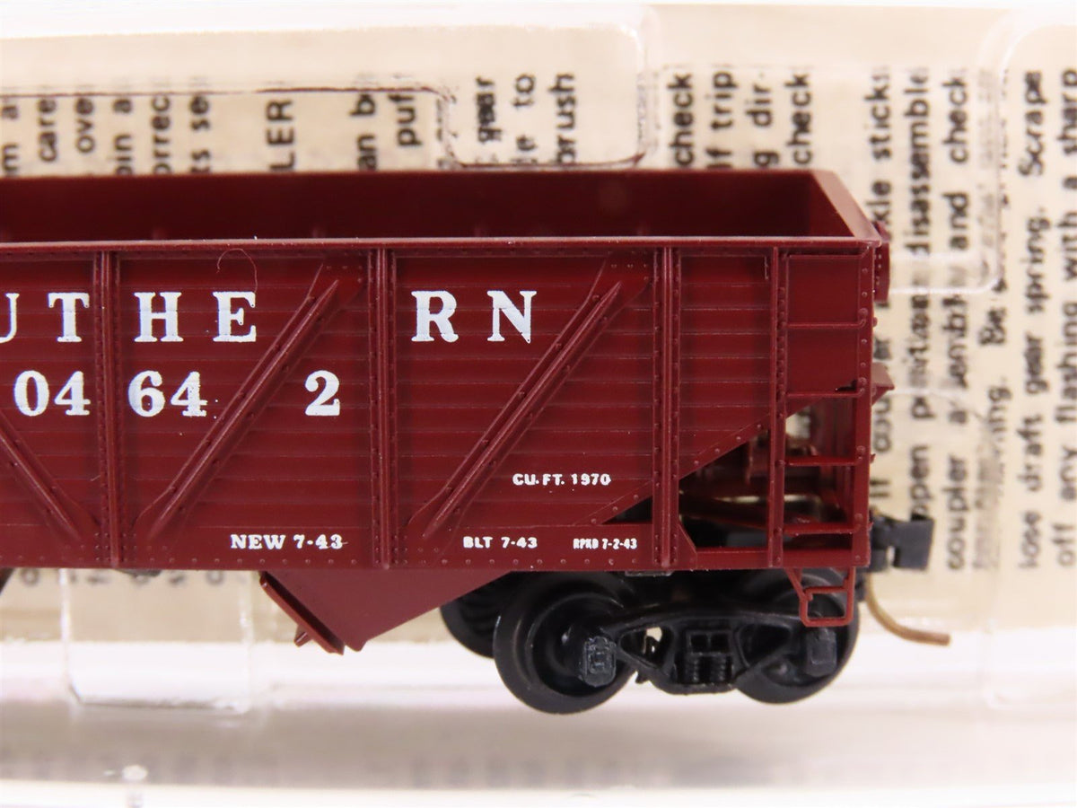 N Scale Micro-Trains MTL/Kadee 57040 Southern 33&#39; Wood Side Hopper Car #104642