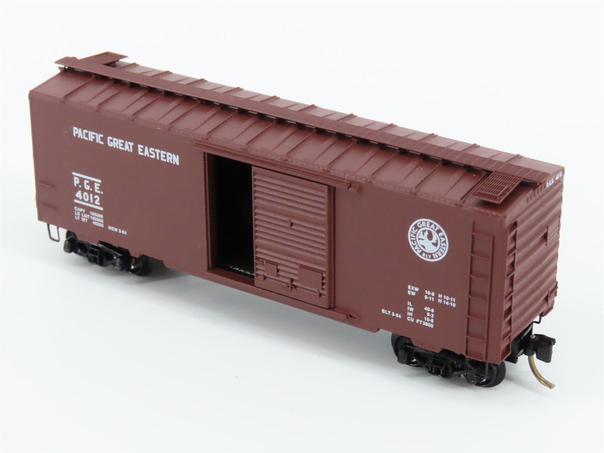 N Scale Kadee Micro-Trains MTL 20970 PGE Pacific Great Eastern 40&#39; Box Car #4012