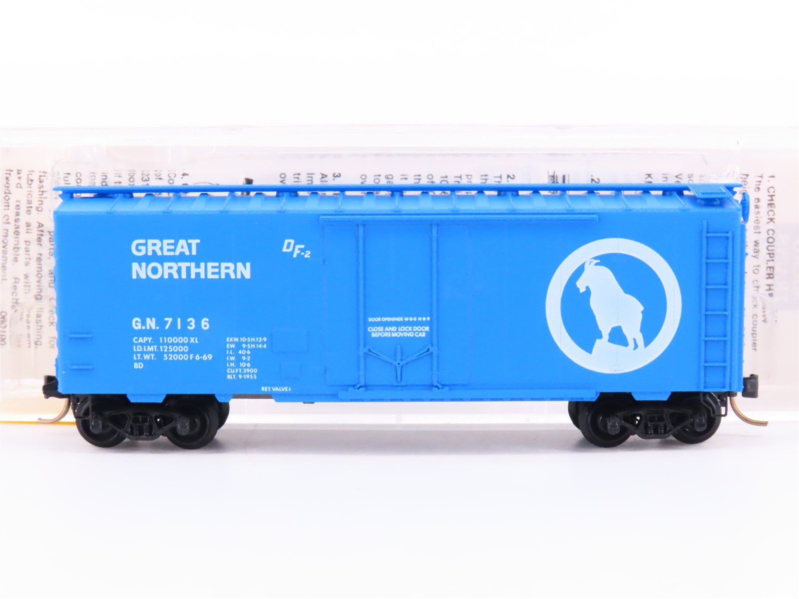 N Micro-Trains MTL 21040 GN Great Northern "Big Sky Blue" 40' Box Car #7136