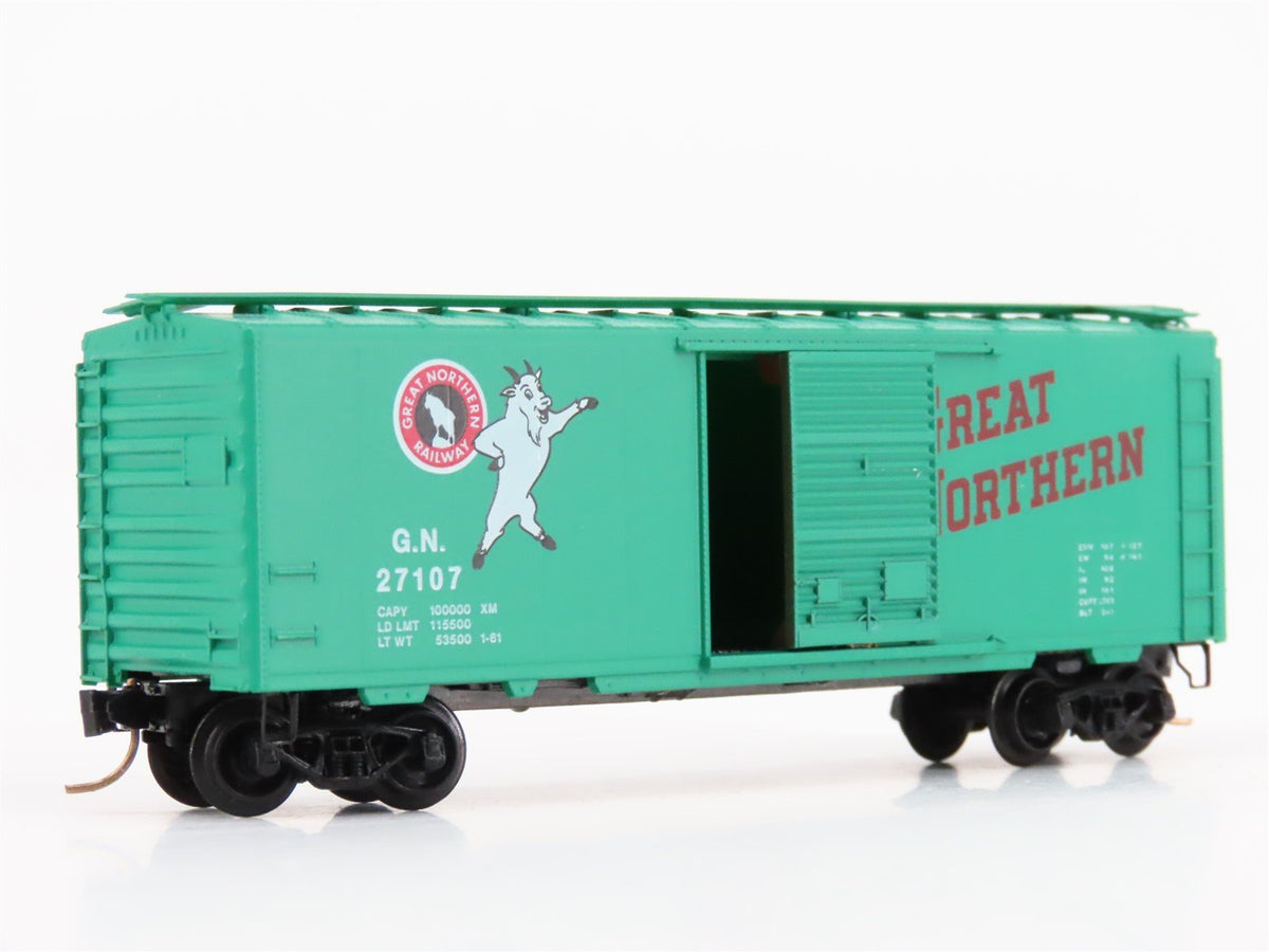 N Scale Kadee Micro-Trains MTL 20420 GN Great Northern Rocky 40&#39; Box Car #27107