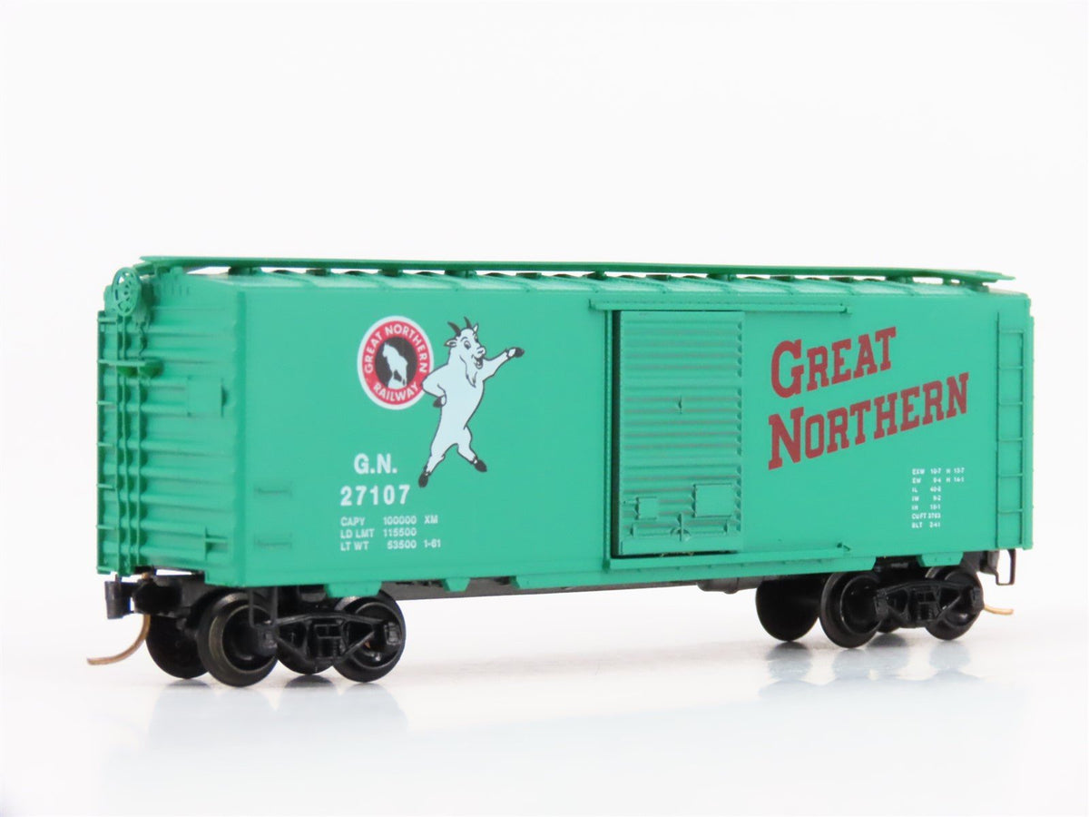 N Scale Kadee Micro-Trains MTL 20420 GN Great Northern Rocky 40&#39; Box Car #27107