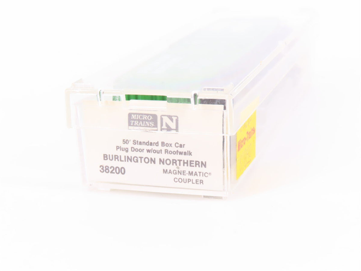 N Micro-Trains MTL 38200 BN Burlington Northern 50&#39; Plug Door Box Car #730485