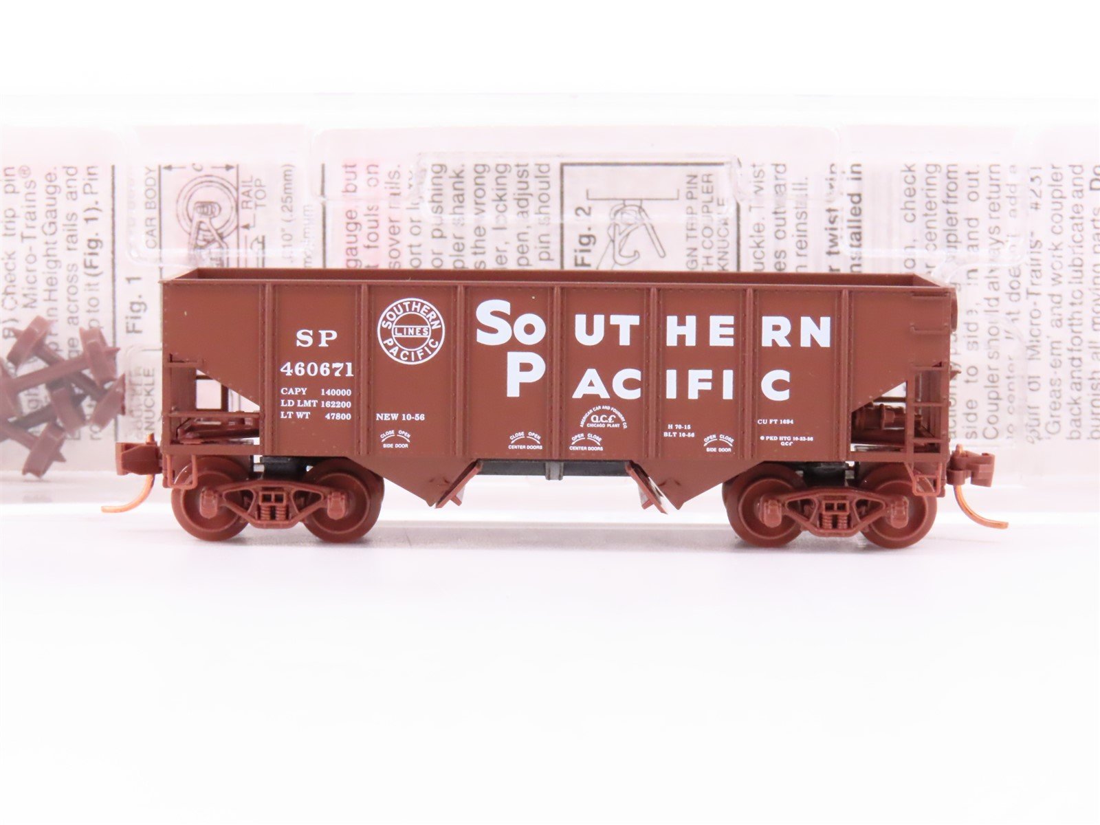 N Micro-Trains MTL 56340 SP Southern Pacific 33' 2-Bay Open Hopper #460671