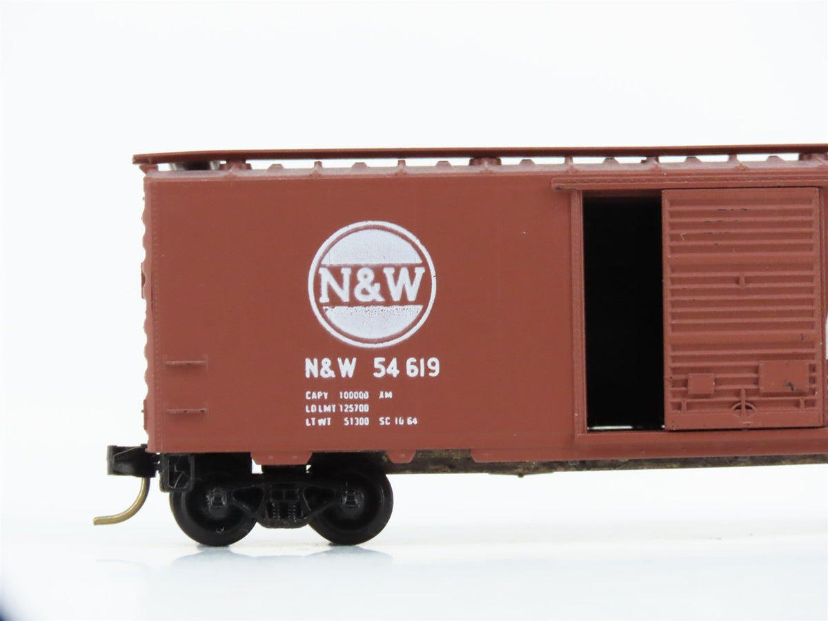 N Scale Kadee Micro-Trains MTL 20039 N&amp;W Railroad 40&#39; Box Car #54619 Blue Label