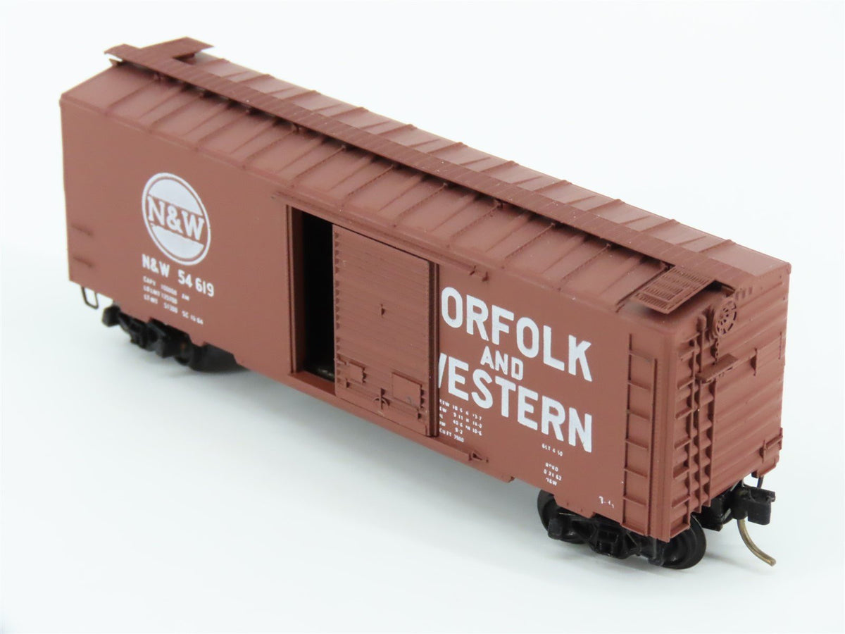 N Scale Kadee Micro-Trains MTL 20039 N&amp;W Railroad 40&#39; Box Car #54619 Blue Label