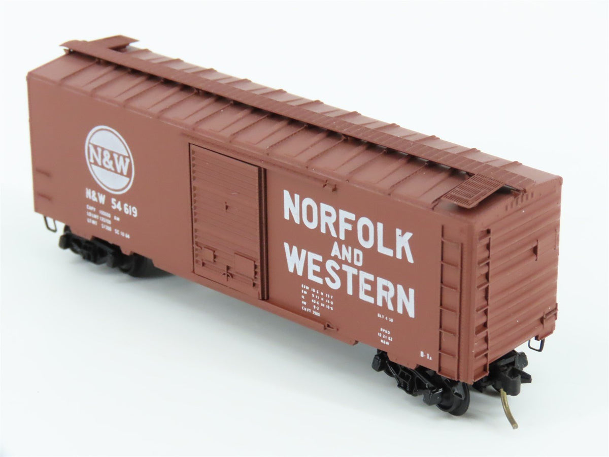 N Scale Kadee Micro-Trains MTL 20039 N&amp;W Railroad 40&#39; Box Car #54619 Blue Label