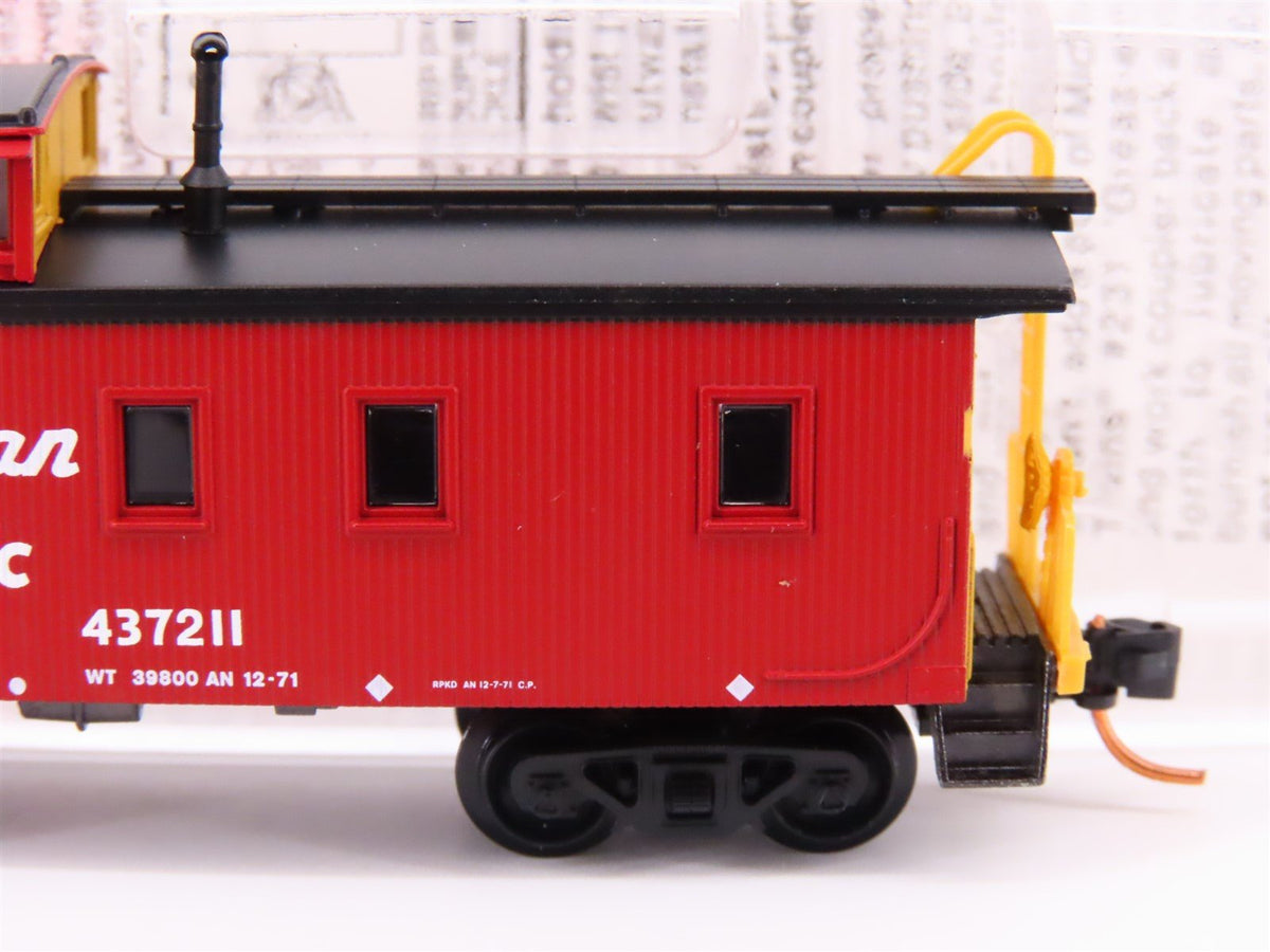 N Scale Micro-Trains MTL 05100240 CP Railway 34&#39; Wood Cupola Caboose #437211