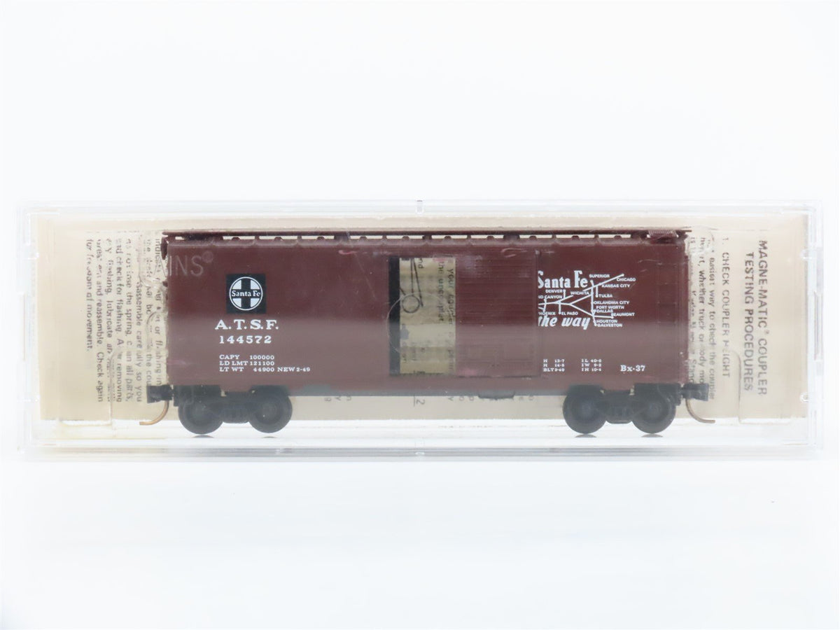 N Kadee Micro-Trains MTL 20020 ATSF Santa Fe Super Chief 40&#39; Box Car #144572