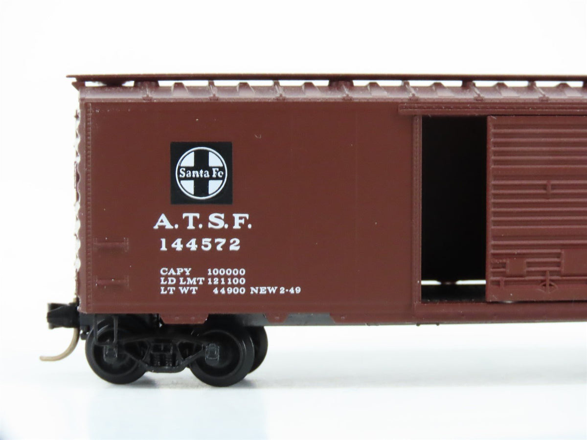 N Kadee Micro-Trains MTL 20020 ATSF Santa Fe Super Chief 40&#39; Box Car #144572