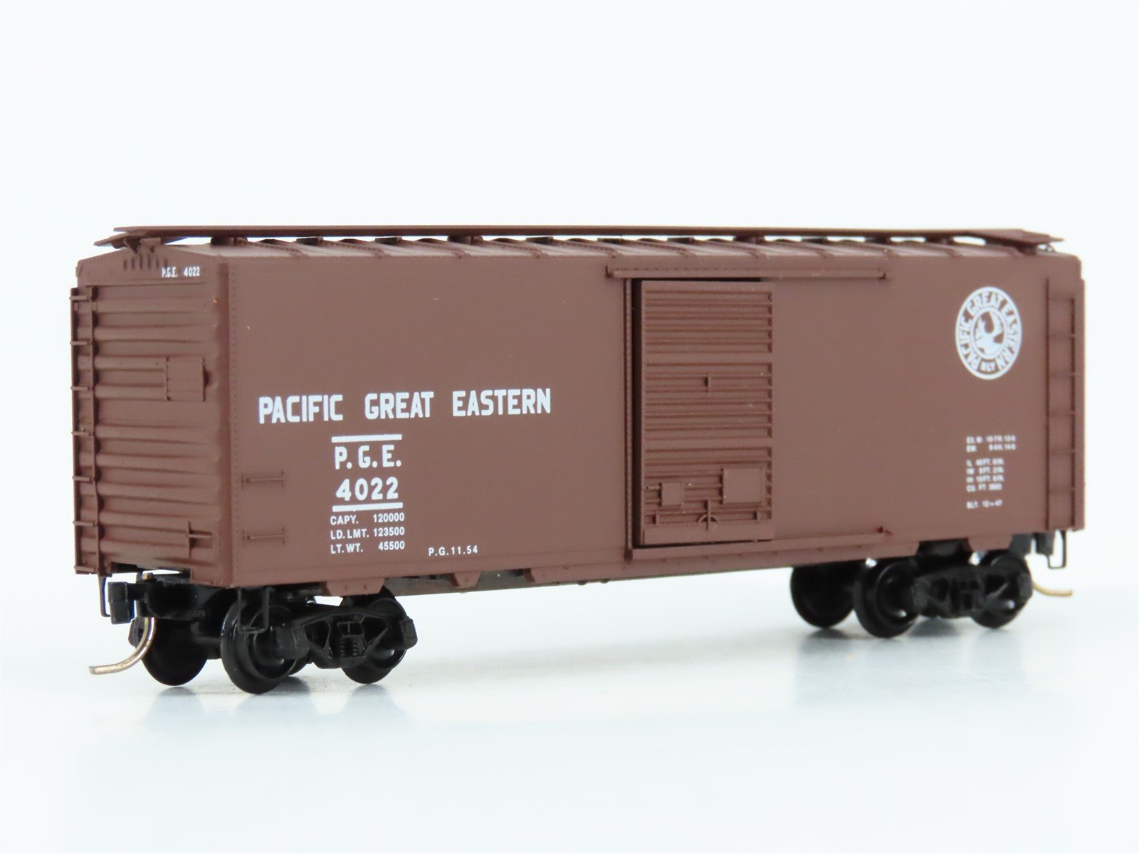 N Scale Micro-Trains MTL 20970 PGE Pacific Great Eastern 40' Box Car #4022