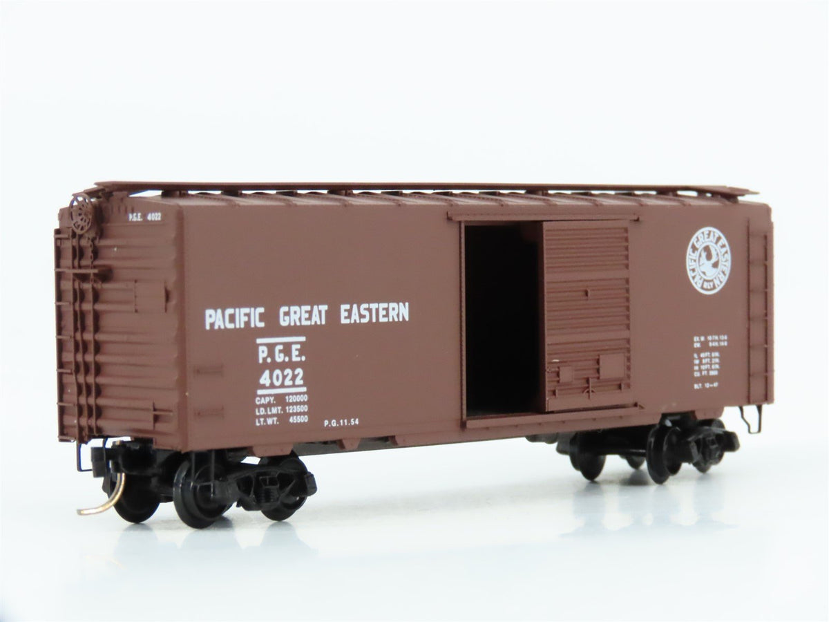 N Scale Micro-Trains MTL 20970 PGE Pacific Great Eastern 40&#39; Box Car #4022