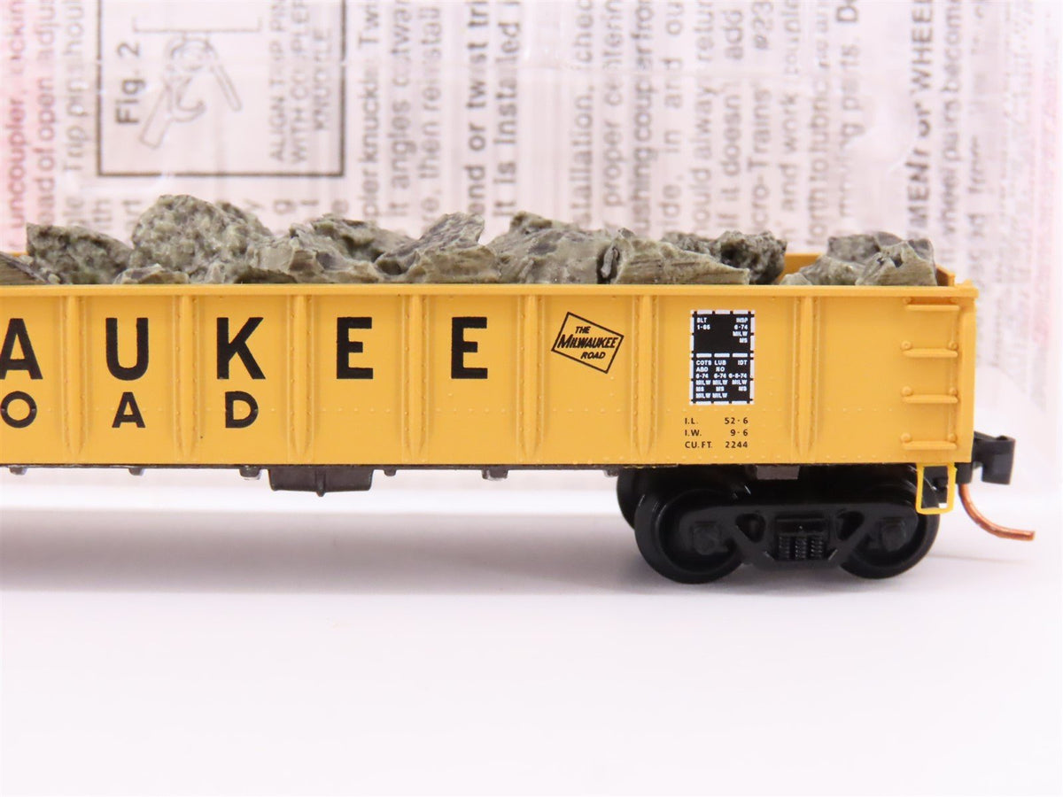 N Micro-Trains MTL 48110.2 MILW Milwaukee Road 50&#39; Gondola Car #81119 w/Load