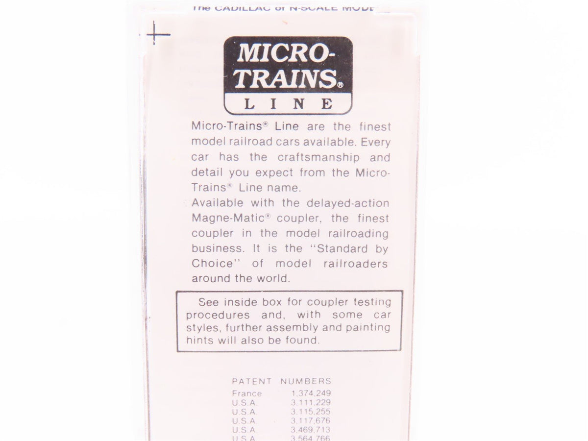 N Micro-Trains MTL 21120 CN Canadian National 40&#39; Plug Door Box Car #290145