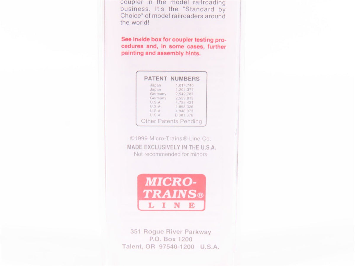 N Micro-Trains MTL 21120 CN Canadian National 40&#39; Plug Door Box Car #290159