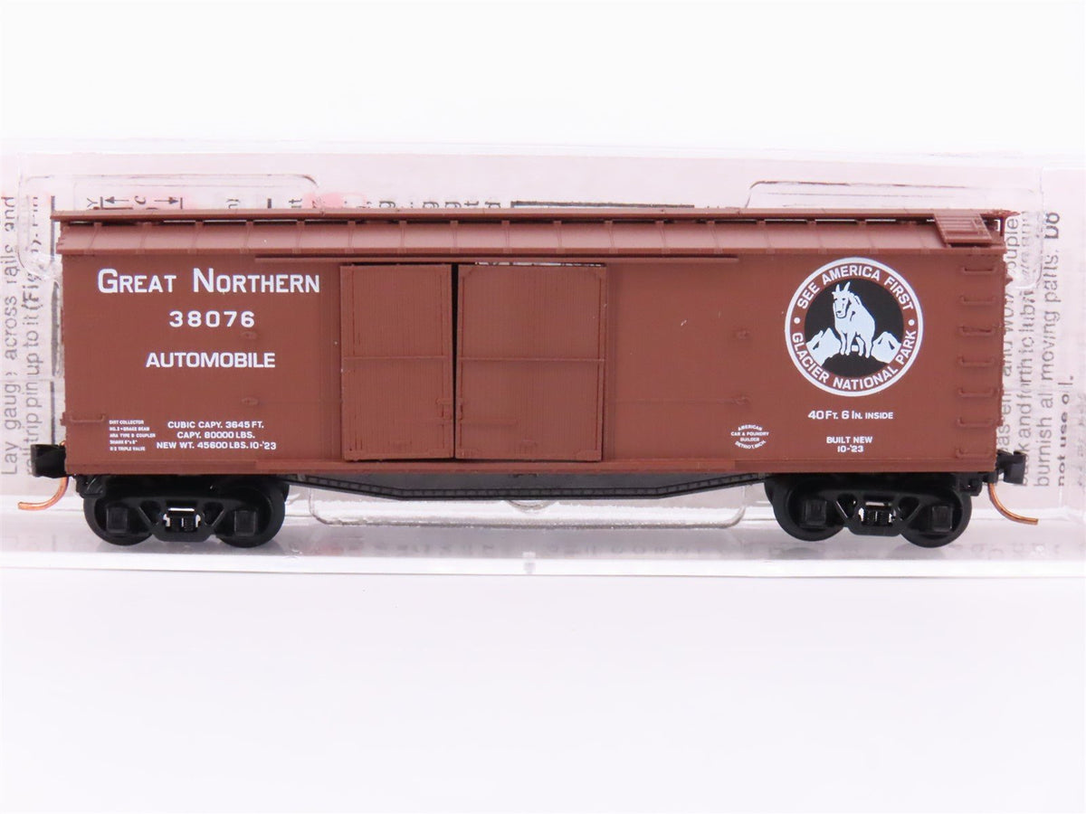 N Micro-Trains MTL 41030 GN Great Northern 40&#39; Double Door Wood Boxcar #38076