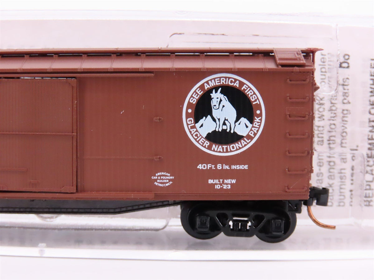 N Micro-Trains MTL 41030 GN Great Northern 40&#39; Double Door Wood Boxcar #38076