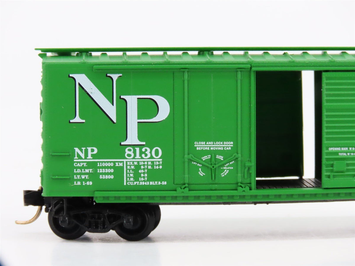 N Scale Micro-Trains MTL 22090 NP Northern Pacific Railroad 40&#39; Box Car #8130