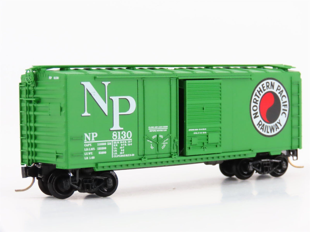 N Scale Micro-Trains MTL 22090 NP Northern Pacific Railroad 40&#39; Box Car #8130