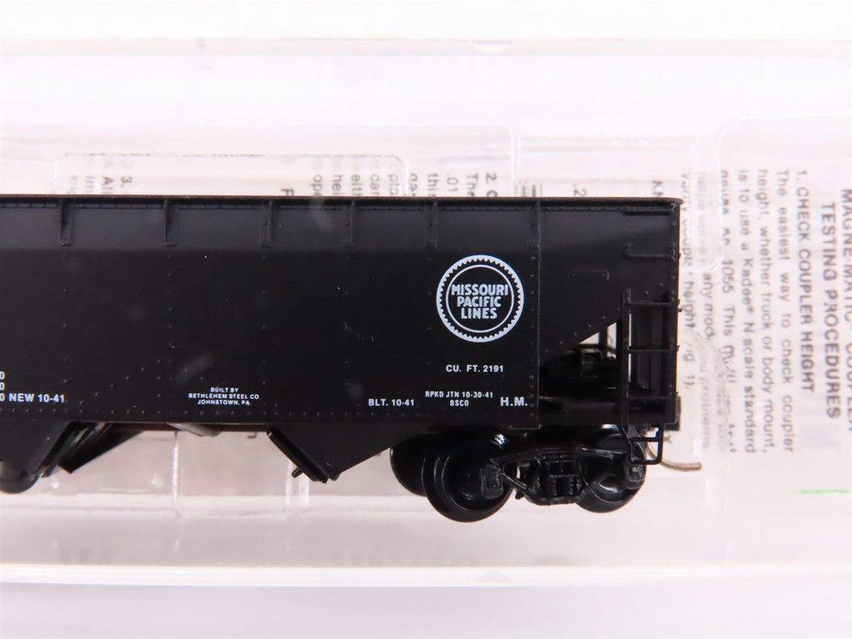 N Kadee Micro-Trains MTL 55320 MP Missouri Pacific 33&#39; 2-Bay Hopper #58774