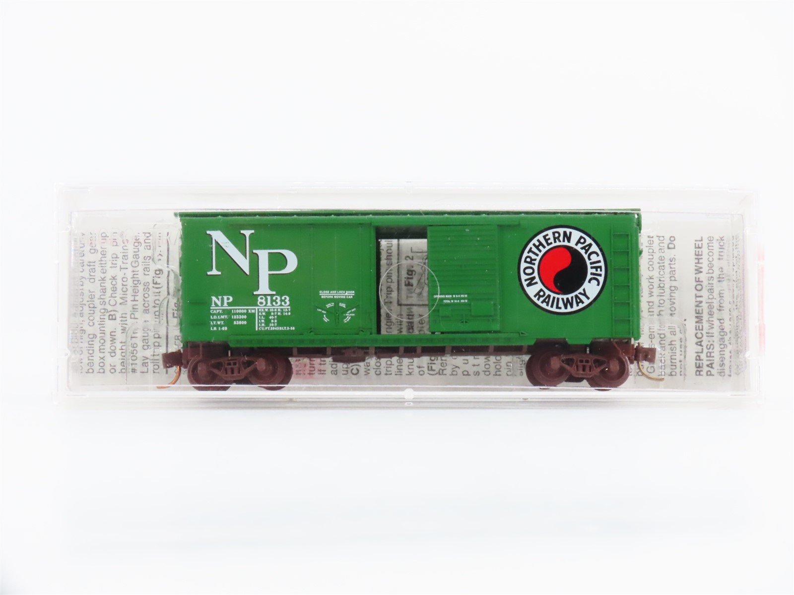 N Scale Micro-Trains MTL 22090 NP Northern Pacific Railroad 40' Box Car #8133