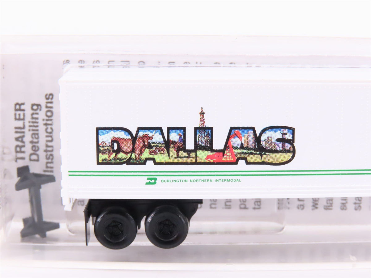 N Scale Micro-Trains MTL 67180 BNZ BN Intermodal Dallas 45&#39; Trailer