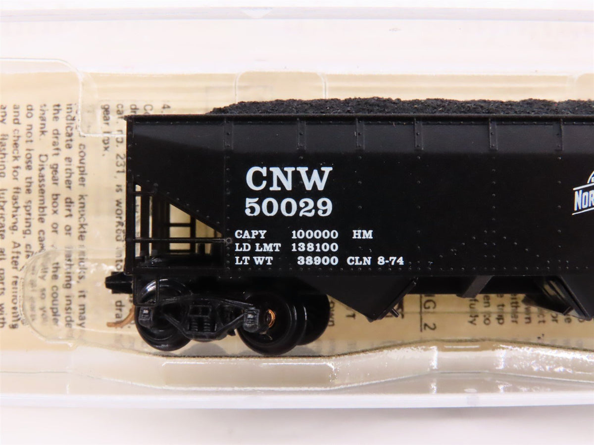 N Kadee Micro-Trains MTL 55110 CNW 33&#39; 2-Bay Offset Hopper #50029 w/ Load