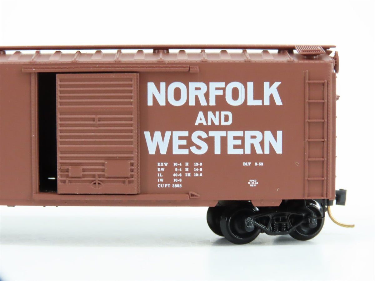 N Scale Micro-Trains MTL 20039 N&amp;W Norfolk &amp; Western 40&#39; Box Car #53045