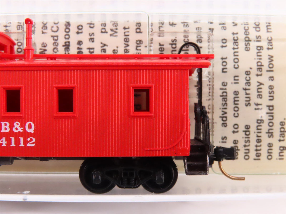 N Kadee Micro-Trains MTL 50080 CB&amp;Q Burlington 34&#39; Offset Cupola Caboose #14112