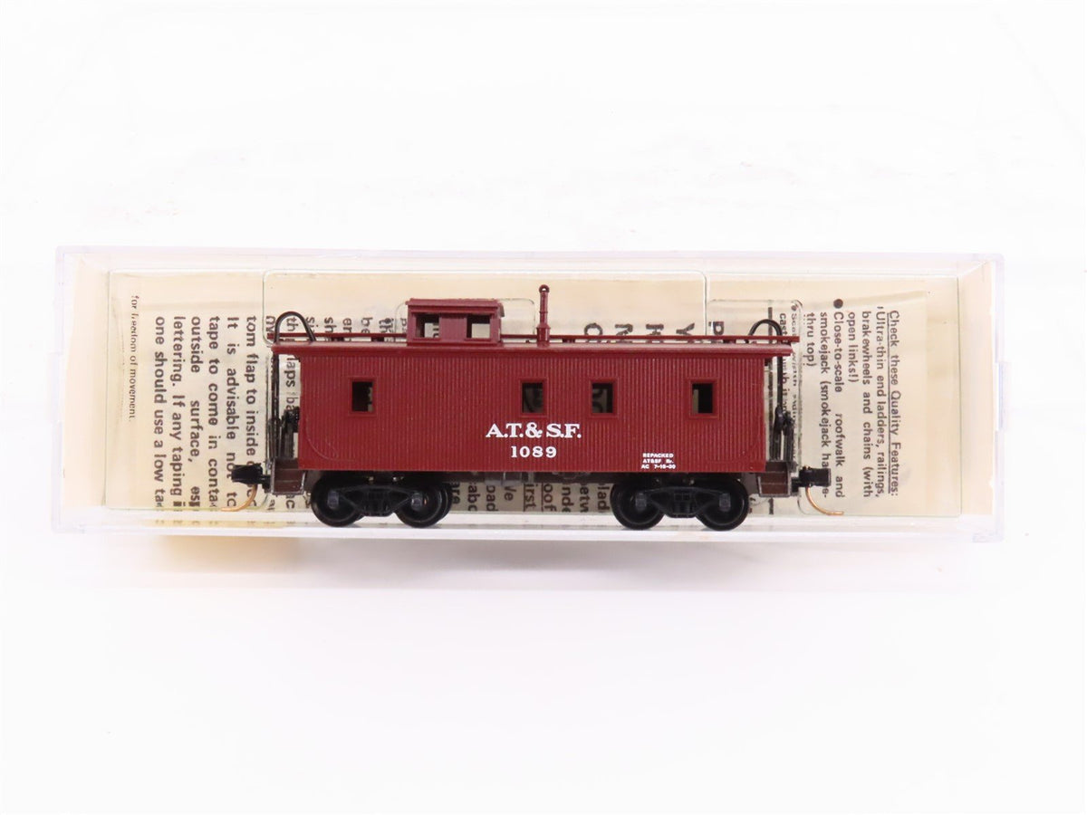 N Kadee Micro-Trains MTL 50040 ATSF Santa Fe 34&#39; Offset Cupola Caboose #1089