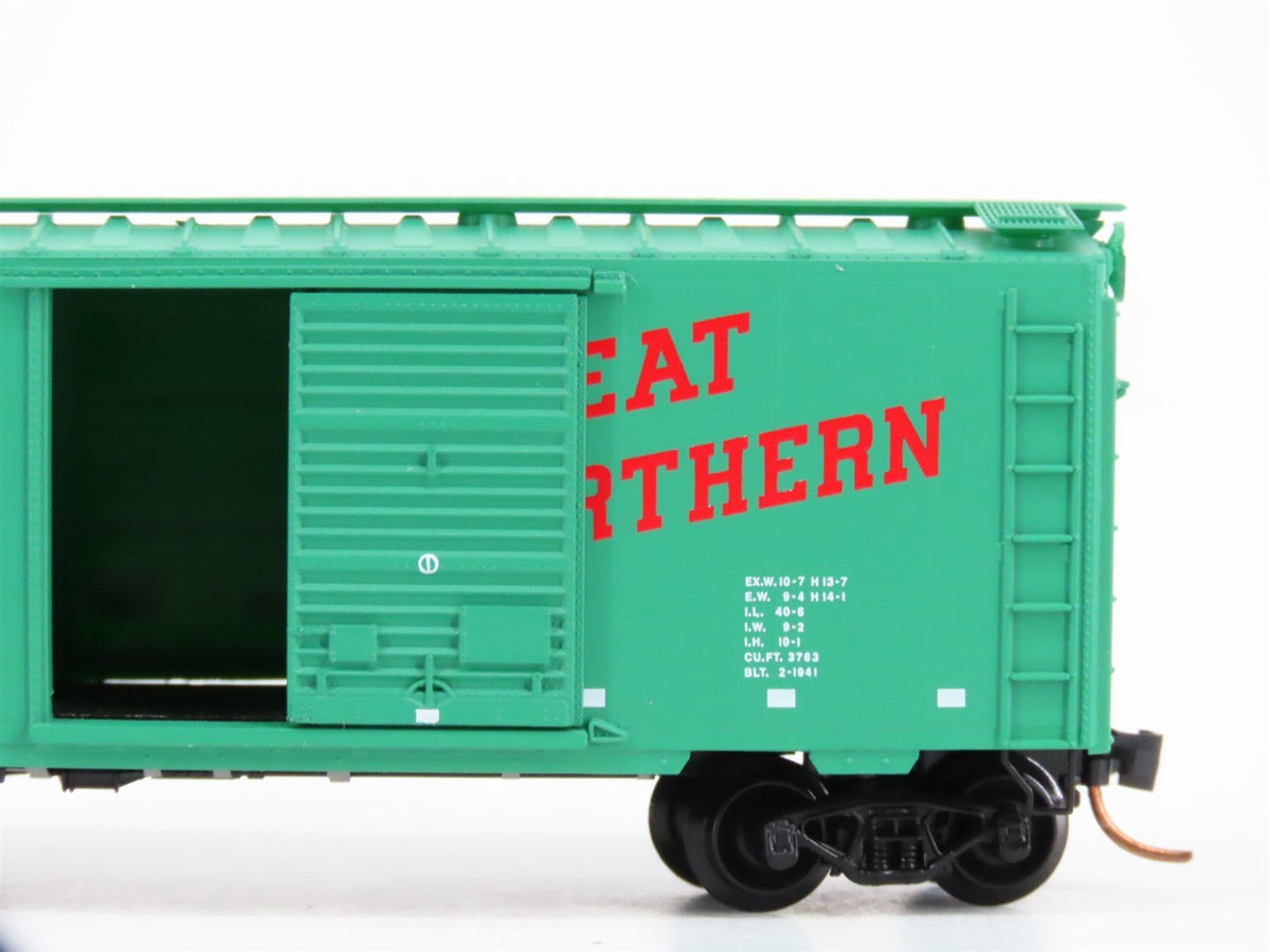 N Scale Micro-Trains MTL 20420 GN Great Northern &quot;Goat&quot; 40&#39; Box Car #27163