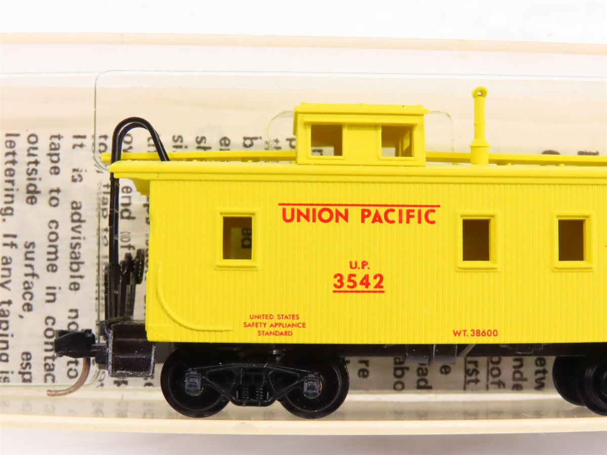 N Kadee Micro-Trains MTL 50100 UP Union Pacific 34&#39; Offset Cupola Caboose #3542