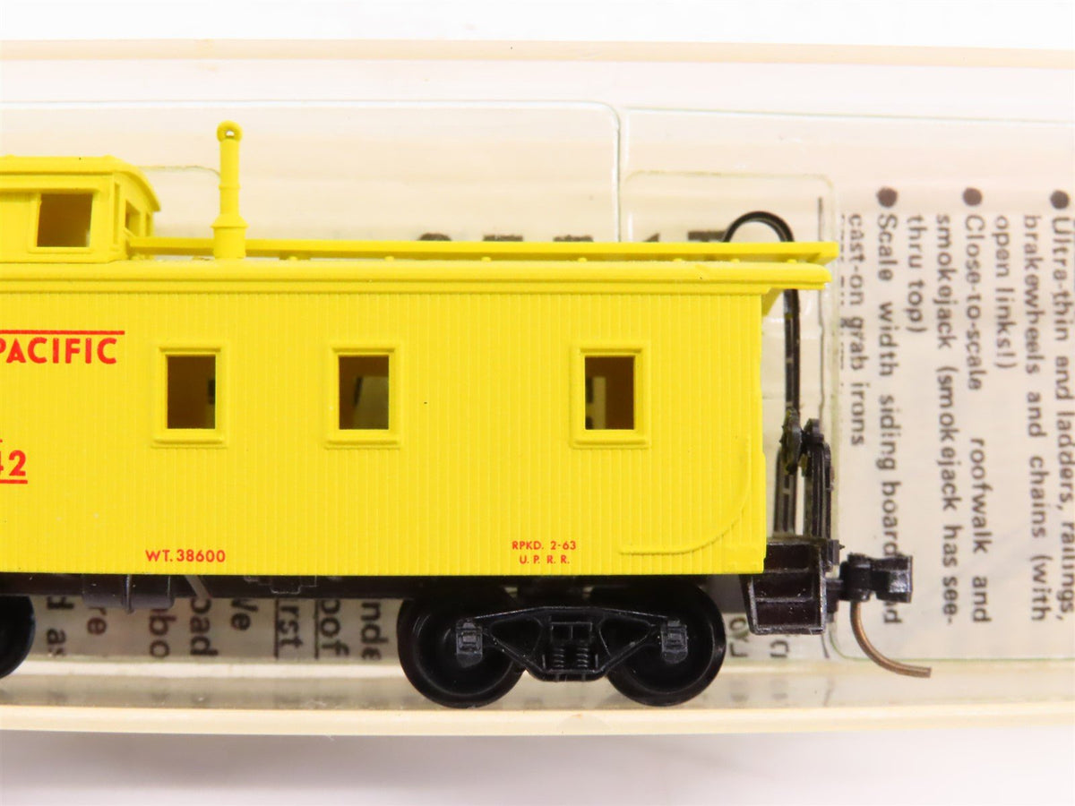 N Kadee Micro-Trains MTL 50100 UP Union Pacific 34&#39; Offset Cupola Caboose #3542