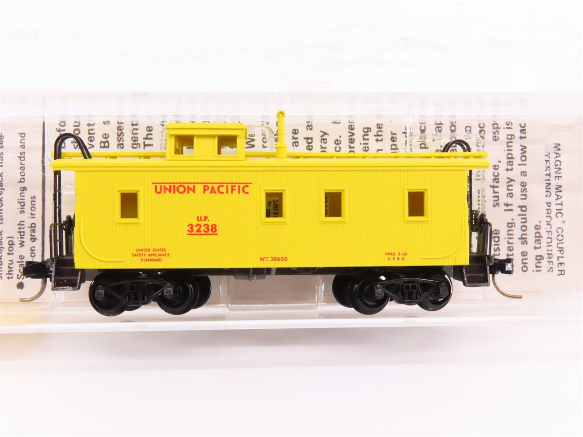 N Kadee Micro-Trains MTL 50100 UP Union Pacific 34&#39; Offset Cupola Caboose #3238